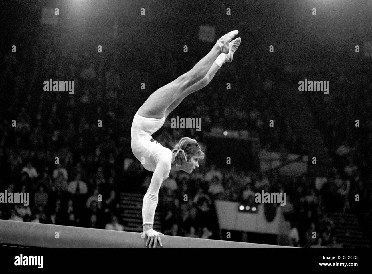 PA NEWS PHOTO 29/10/75 OLGA KORBUT OF THE USSR PERFORMS IN THE WORLD CUP 1975 GYMNASTICS COMPETITION AT THE EMPIRE POOL, WEMBLEY. Stock Photo