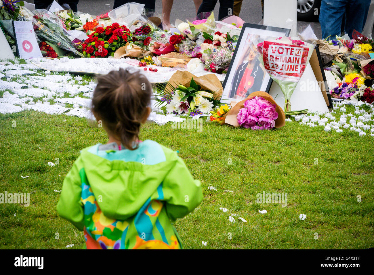 Murdered girl hi-res stock photography and images - Alamy
