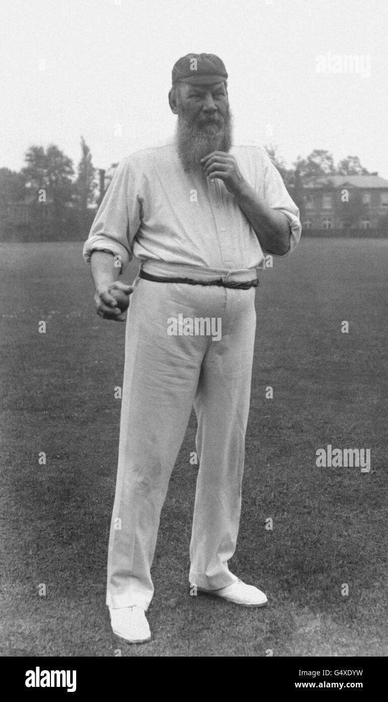 W.G. GRACE. PA NEWS PHOTO MAY 1906 A LIBRARY FILE PICTURE OF CRICKETER W.G. GRACE. Stock Photo