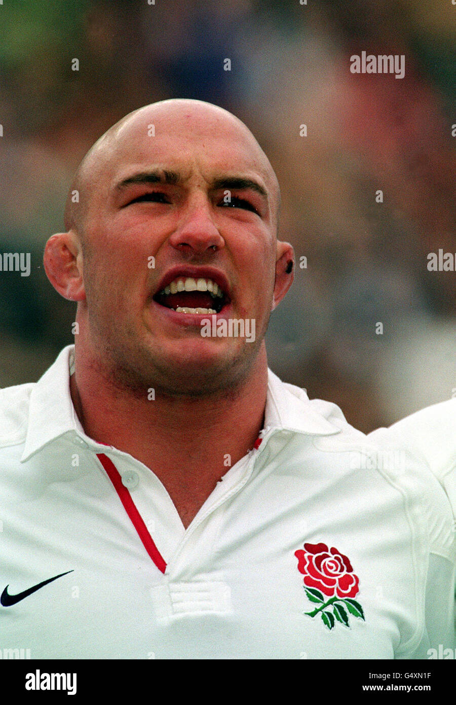 Phil Greening of England lines up, before the start of their 2000 Six Nations Rugby Championship match against Ireland at Twickenham. Stock Photo