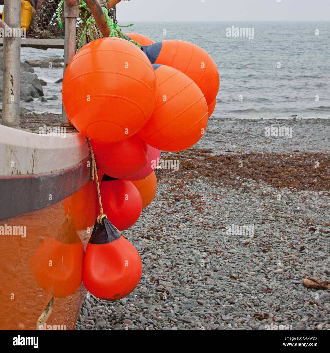 Colourful floats hi-res stock photography and images - Alamy