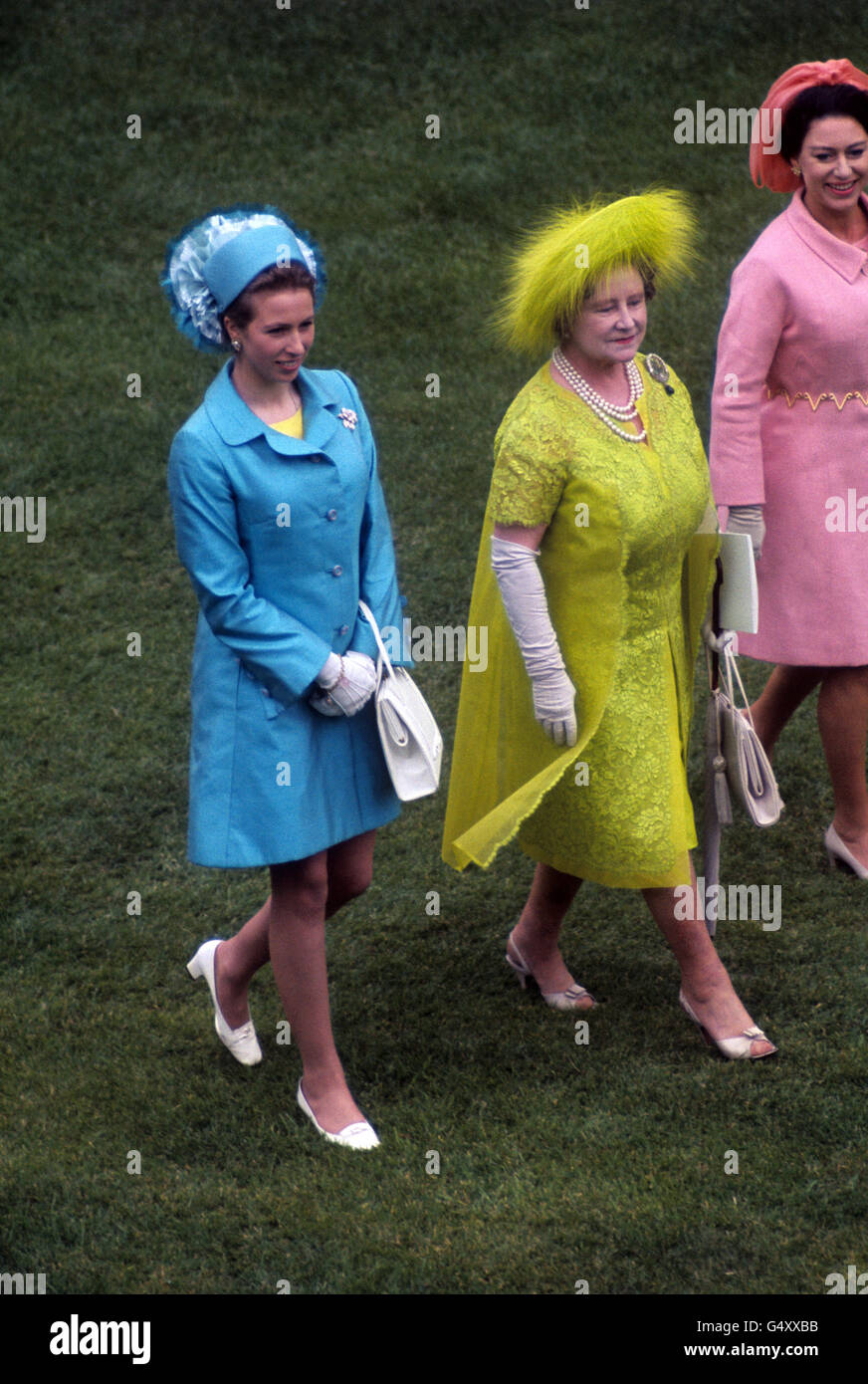 Margaret princess green dress hi-res stock photography and images - Alamy Margaret princess green dress hi-res stock photography and images - Alamy