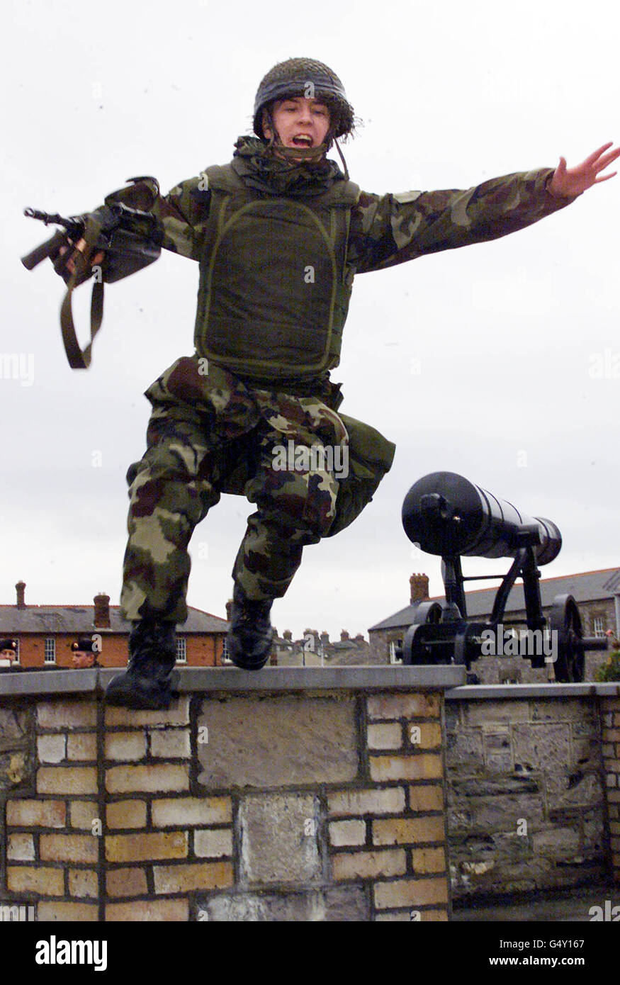 Soldiers Uniform Dublin Stock Photo Alamy
