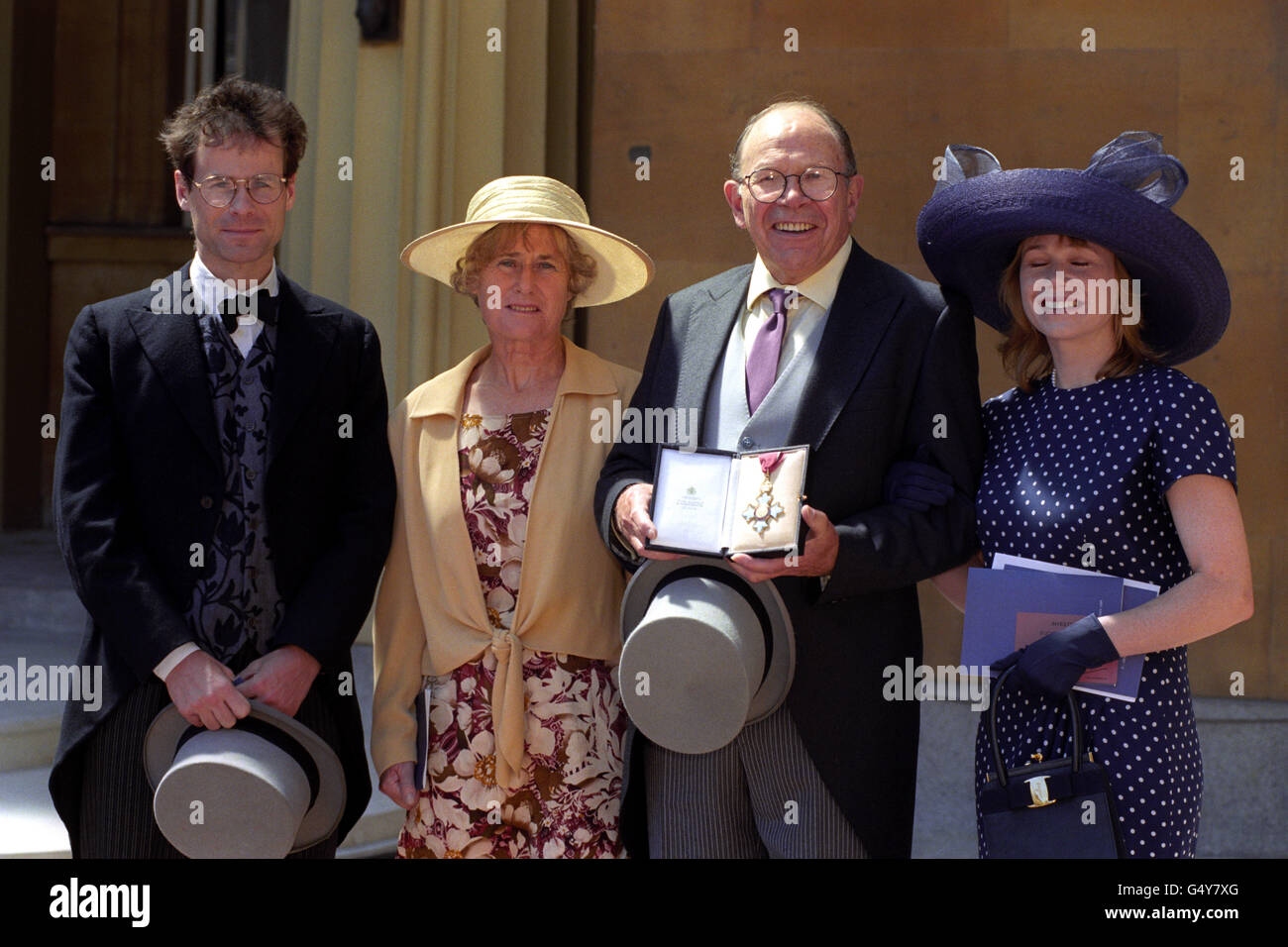Royal Investitures Chris Brasher Buckingham Palace Stock Photo Alamy