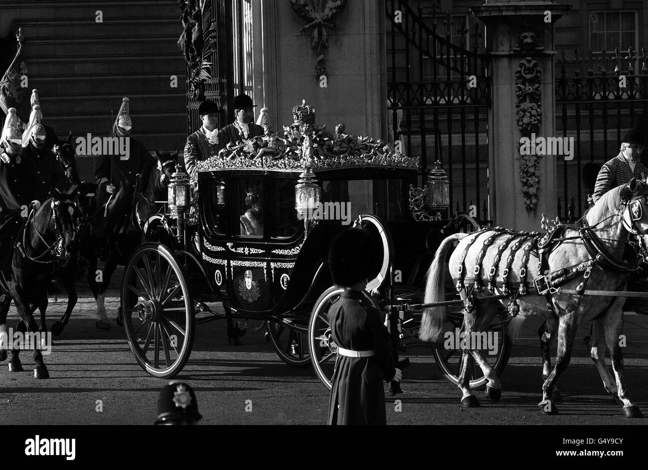 Australia's bicentennial gift, the new 120,000 Australian State Coach, leaving Buckingham Palace to take Queen Elizabeth II and the Duke of Edinburgh to the State Opening of Parliament. The coach is the first new coach the Royal Family has had since 1910. The coach has electrically operated windows, and is the first Royal carriage to be built outside Britain. Stock Photo