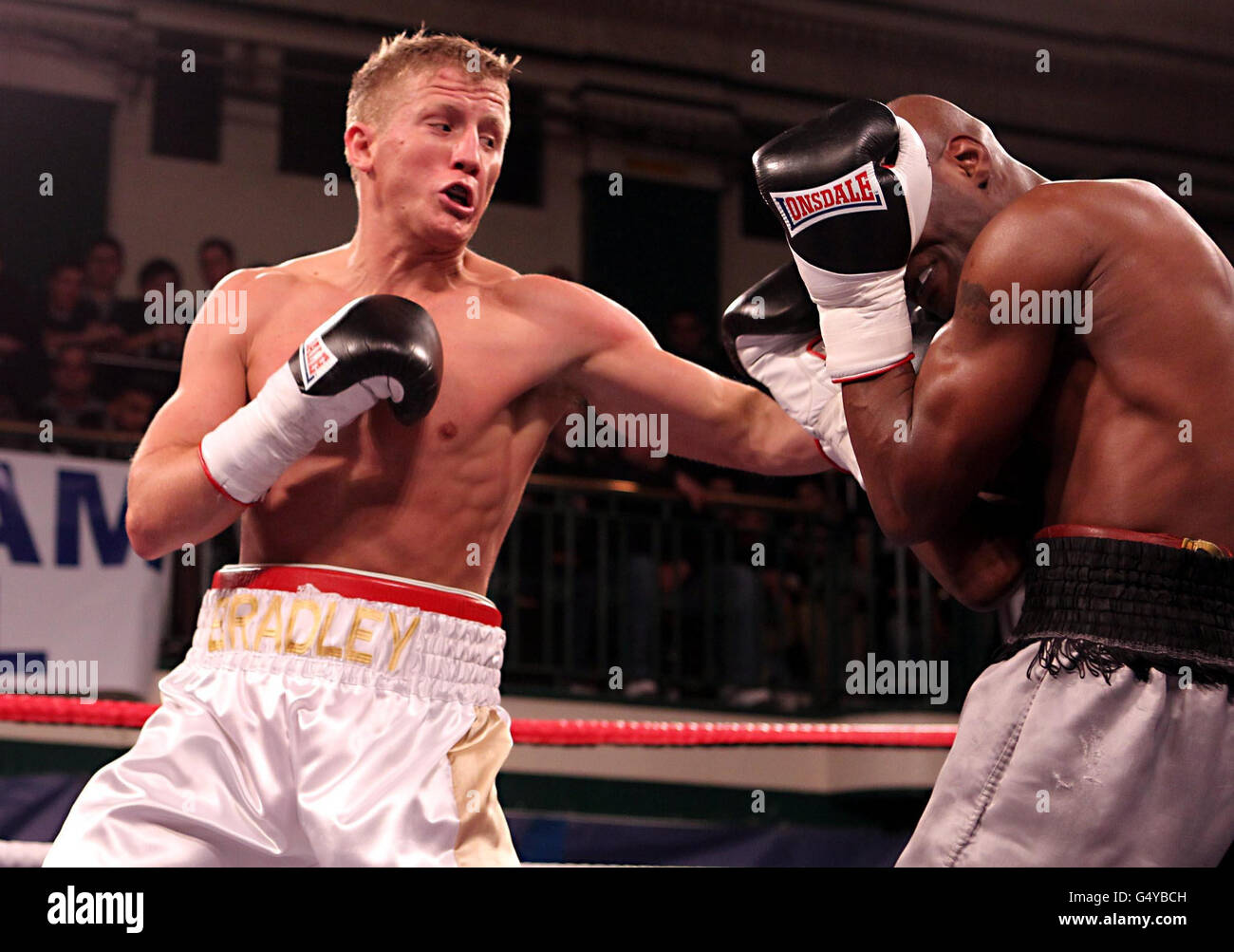 Boxing - Kevin Mitchell v Felix Lora - York Hall. Bradley Saunders (left) in action with Jason Nesbitt at York Hall, London. Stock Photo