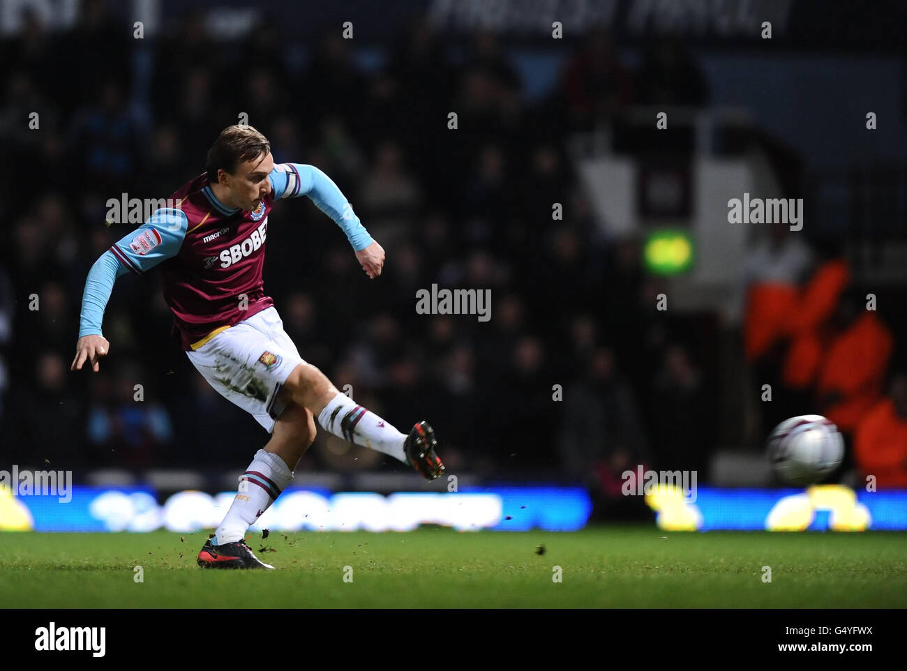 89 Marc Noble West Ham Stock Photos, High-Res Pictures, and Images - Getty  Images