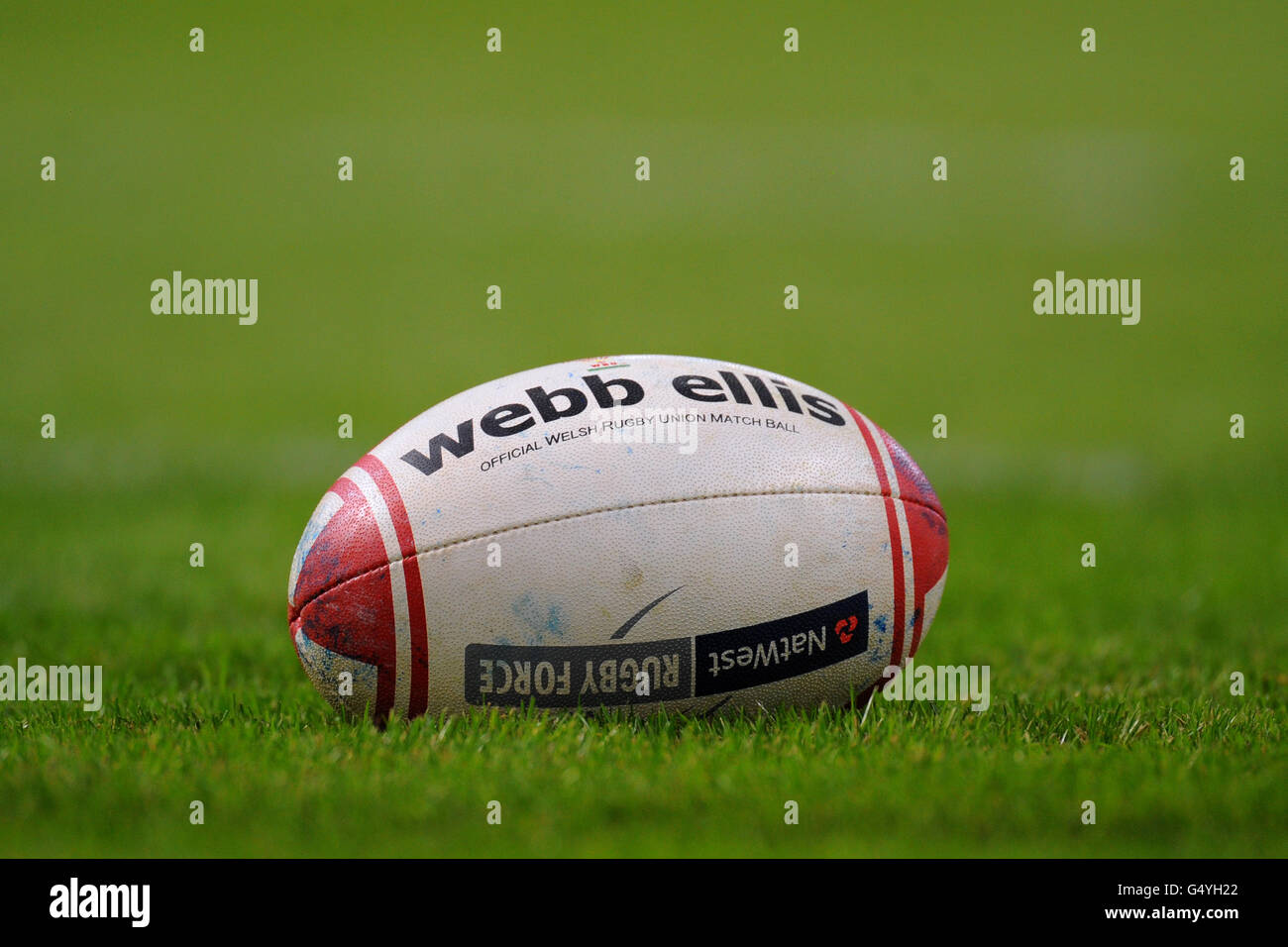 General view of the official super league rugby ball hi-res stock  photography and images - Alamy