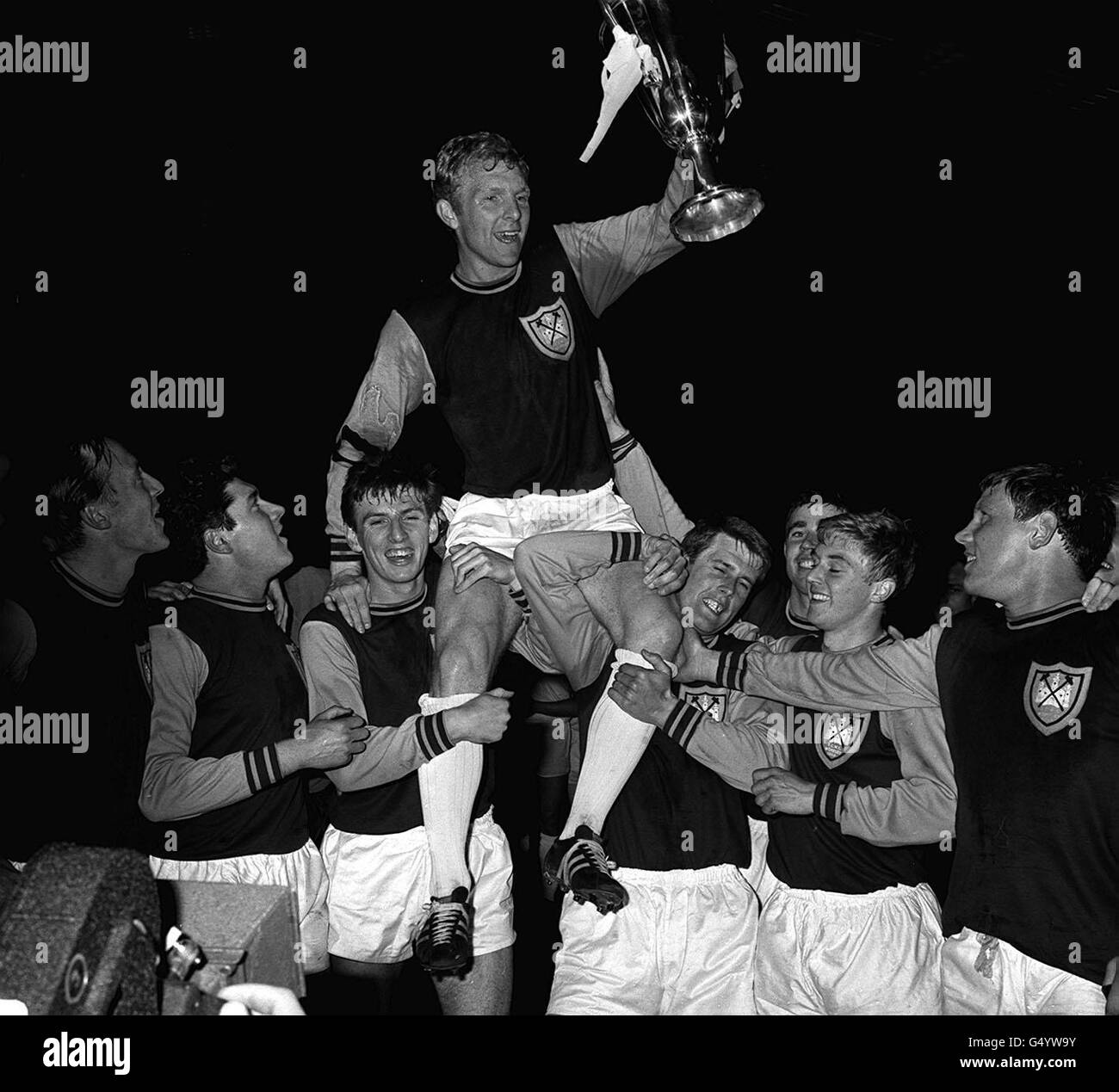 West Ham celebrate Stock Photo Alamy