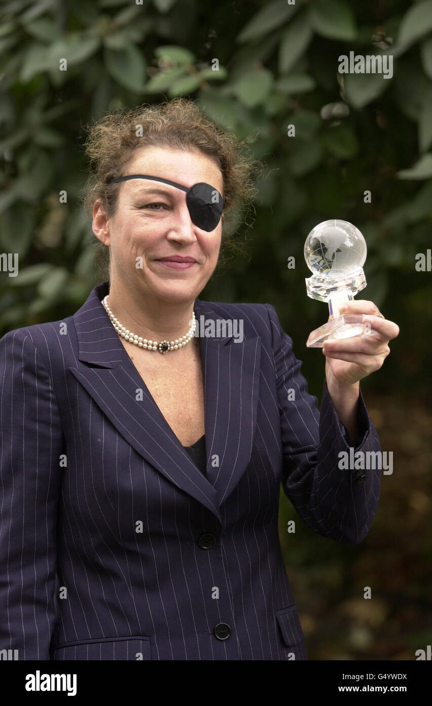 Marie Colvin the Sunday Times correspondent, during the 'Women of the year Lunch 2001' at the Savoy Hotel in London. Stock Photo