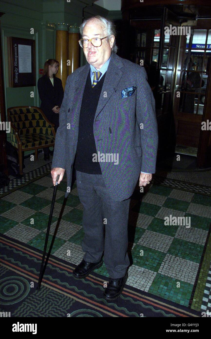 Author John Mortimer at the Oldie of the Year award ceremony at London's Simpson's-in-the-Strand. Stock Photo