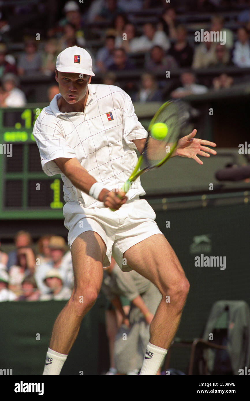 David wheaton hi-res stock photography and images - Alamy