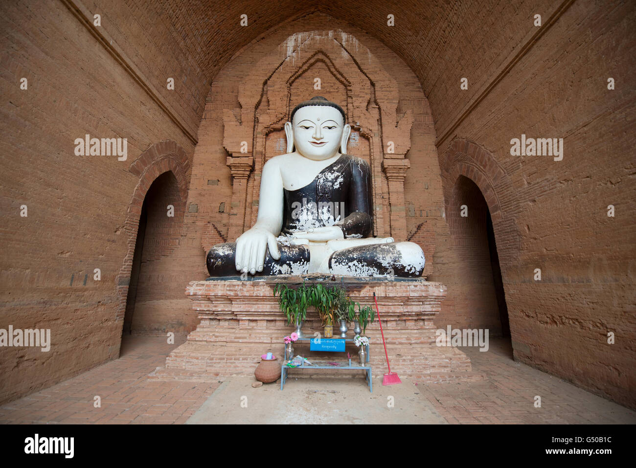 Sitting Buddha statue, Sulamani Temple, Minnanthu, Mandalay Region, Myanmar Stock Photo