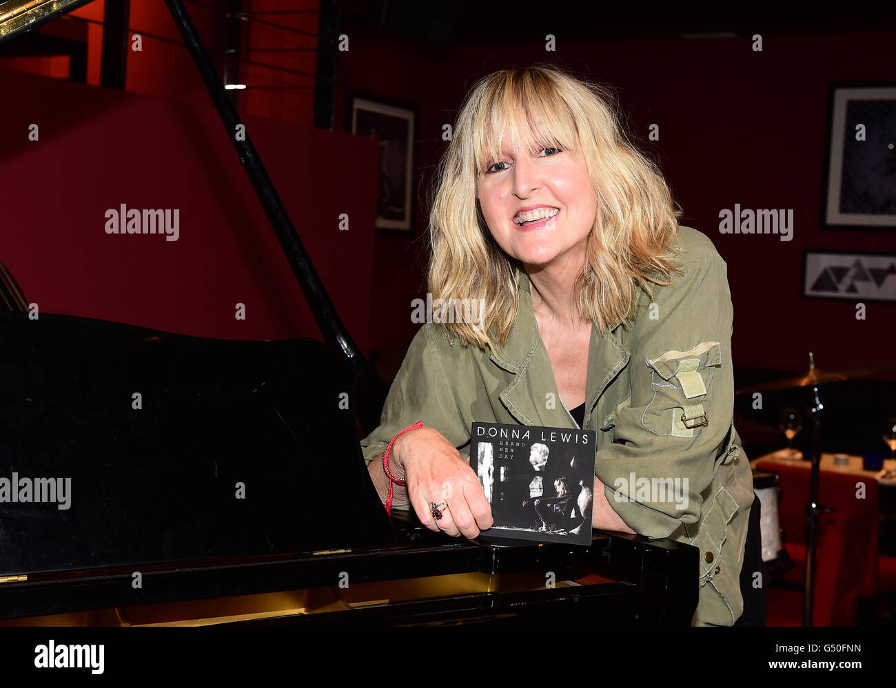 Donna lewis hires stock photography and images Alamy