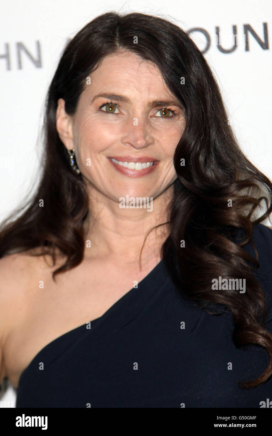 Julia ormond arriving hires stock photography and images Alamy