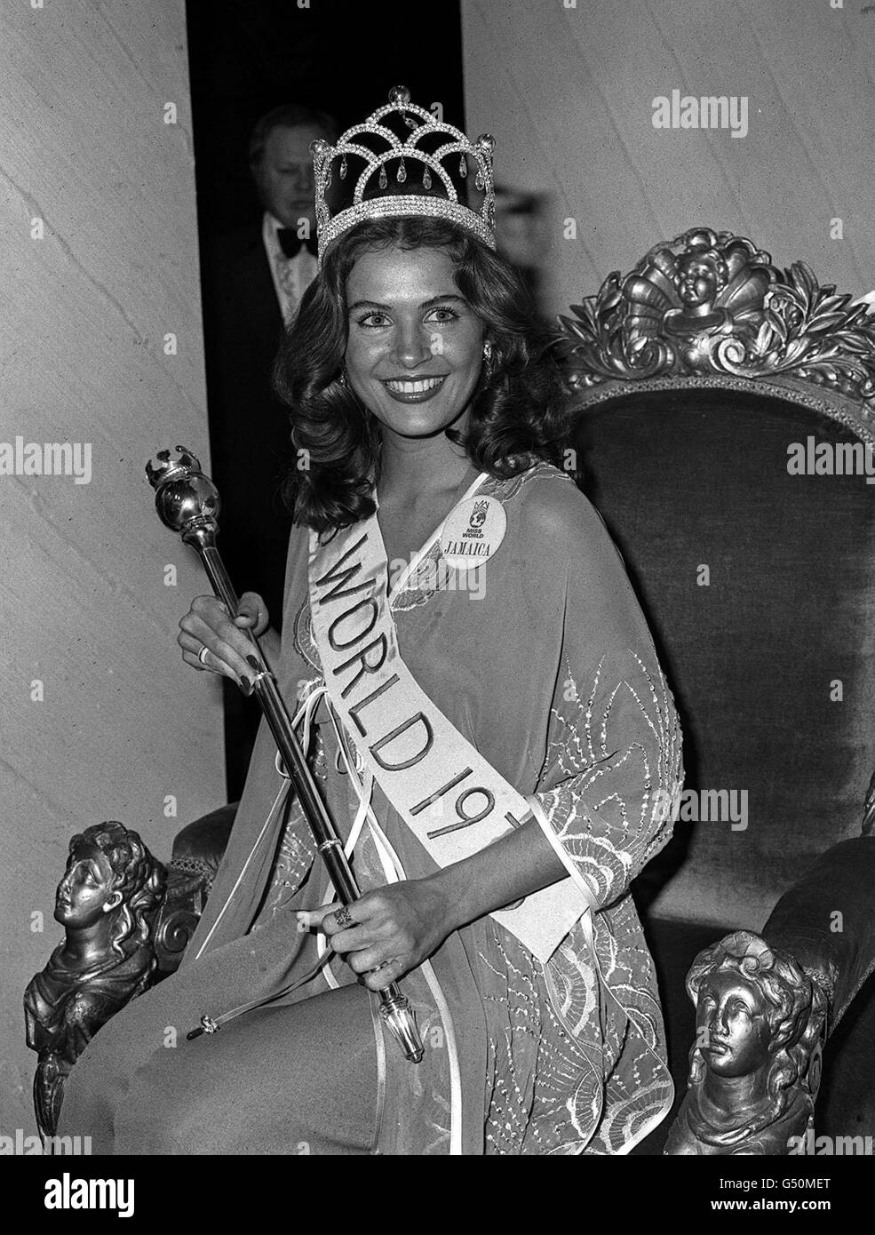 Dont Miss This The Extraordinary Life Of Cindy Breakspeare - opoj5av