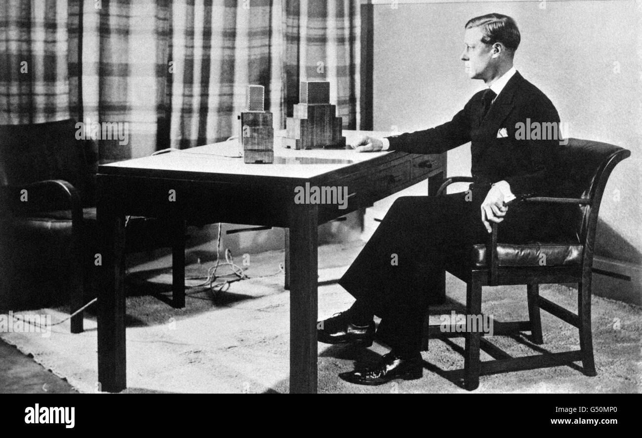 KIND EDWARD VIII, now the Duke of Windsor, makes his first broadcast to the world. DECEMBER 11th : On this day in 1936 Edward VIII ceases to be king during a lunch with Churchill KING EDWARD VIII: King Edward VIII (later the Duke of Windsor) makes his first radio broadcast to the world on the 1st March 1936. Later that year the King broadcast to the British Empire the news of his decision to abdicate the throne. 29/01/03 : Later that year the King broadcast to the British Empire the news of his decision to abdicate the throne. But Edward VIII was banned from making a radio broadcast appealing Stock Photo