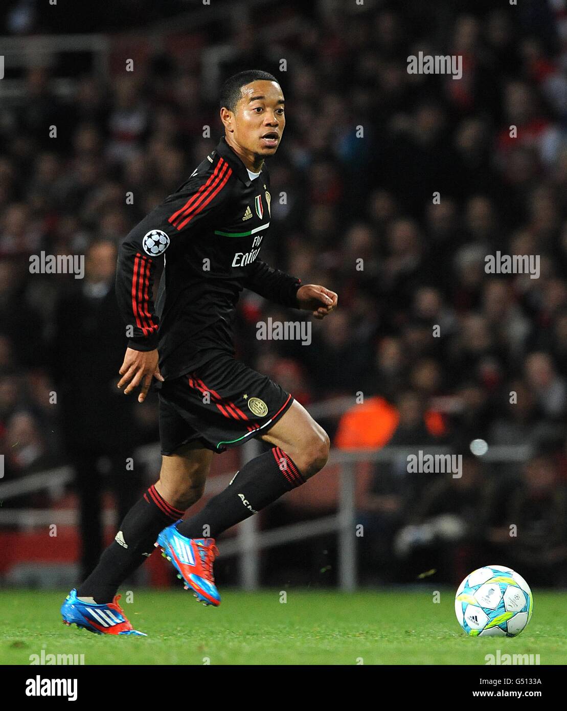 Emirates stadium urby emanuelson hi-res stock photography and images ...