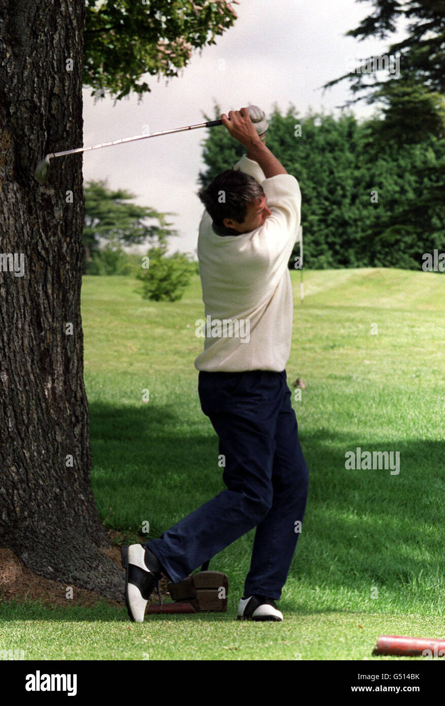 Alan Hansen at a celebrity-am golf tournament at Brocket Hall, Hertfordshire, in aid of the Willow Foundation. Stock Photo