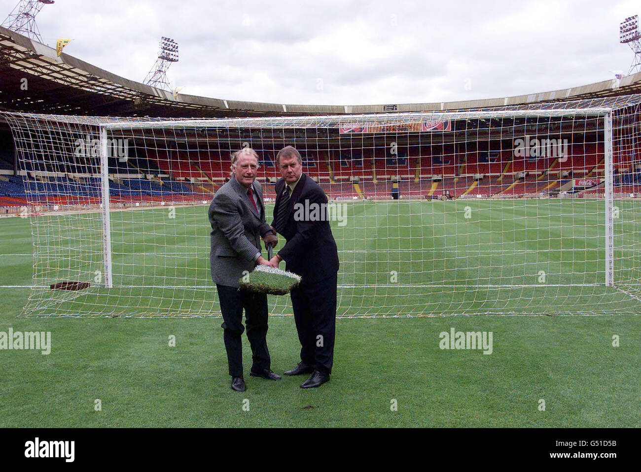 Sport football wembleygal hires stock photography and images Alamy