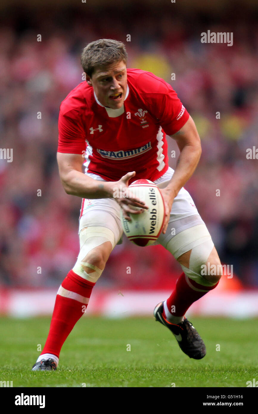 Rugby Union - RBS 6 Nations Championship 2012 - Wales v Italy - Millennium Stadium. Rhys Priestland, Wales Stock Photo