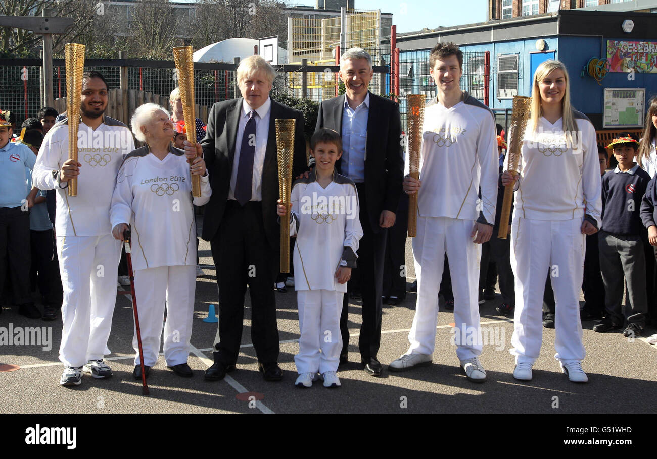 Olympics - London 2012 Confirms Torchbearers and Olympic Flame Route - Redlands Primary School Stock Photo
