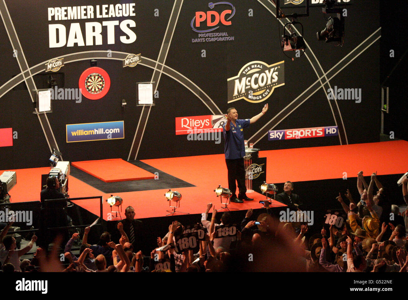 Premier League Darts Crowd High Resolution Stock Photography And Images Alamy