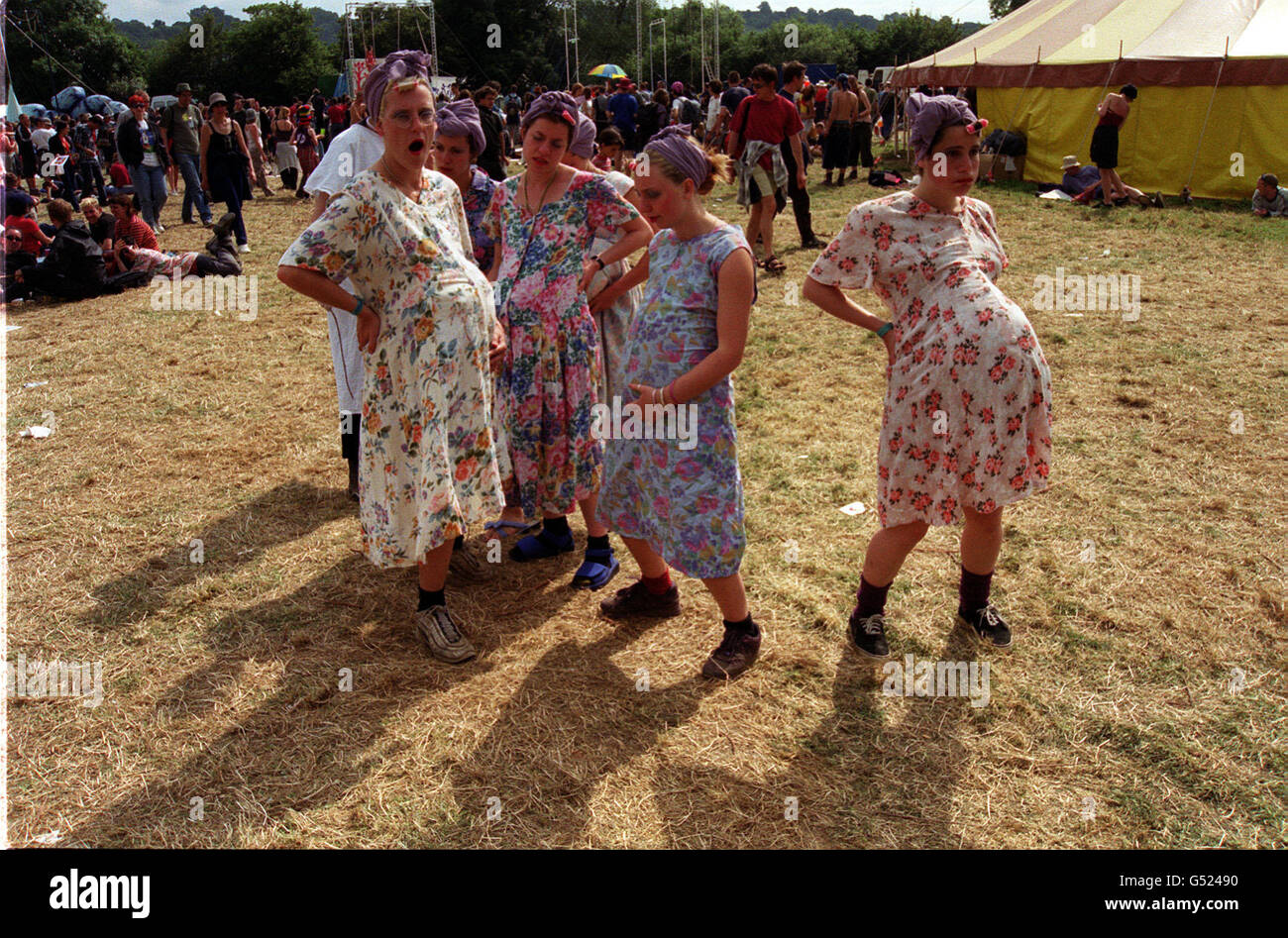 glastonbury-2000-entertainers-hi-res-stock-photography-and-images-alamy