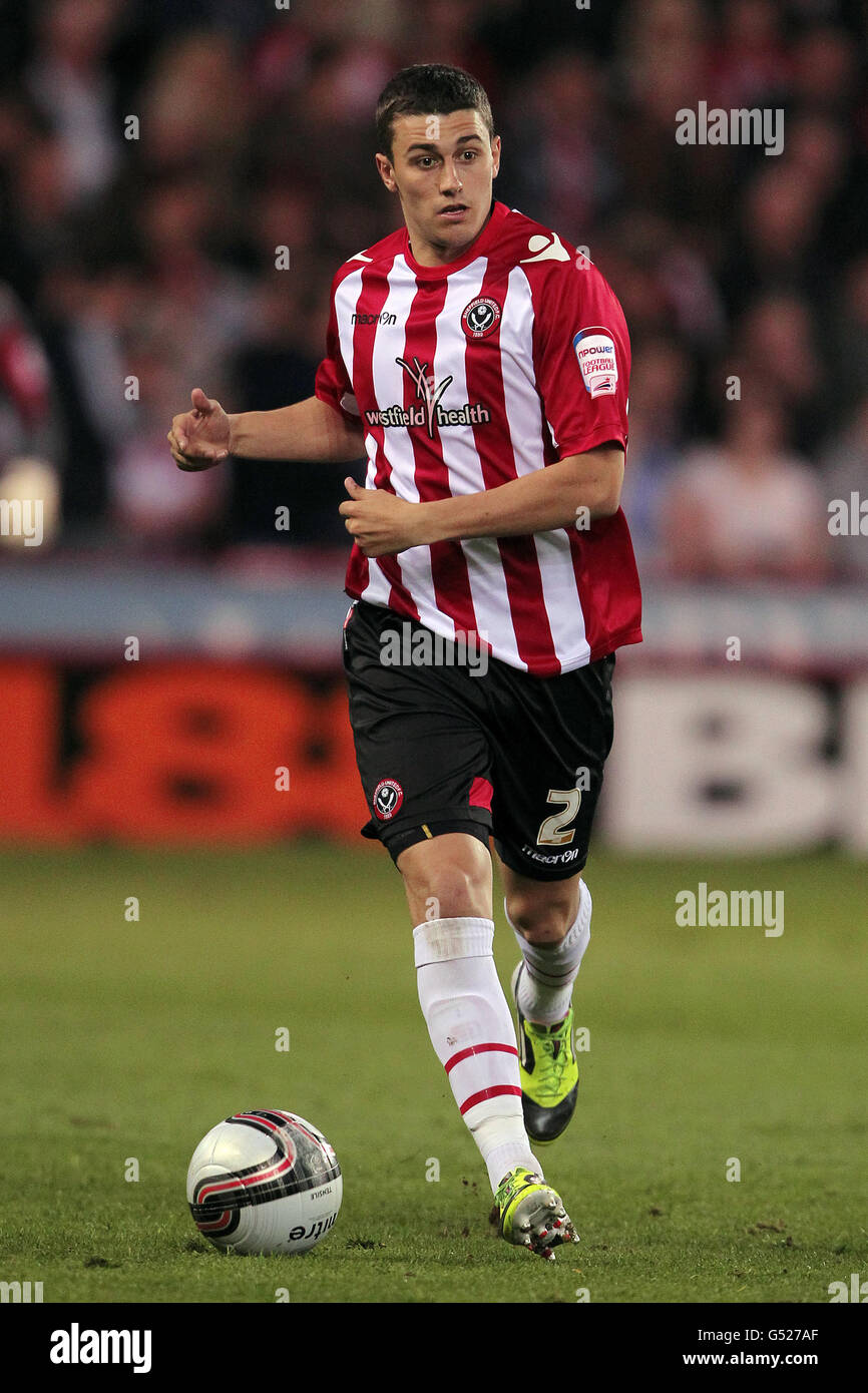 Soccer - npower Football League One - Sheffield United v Chesterfield - Bramall Lane. Sheffield United's Matt Lowton Stock Photo