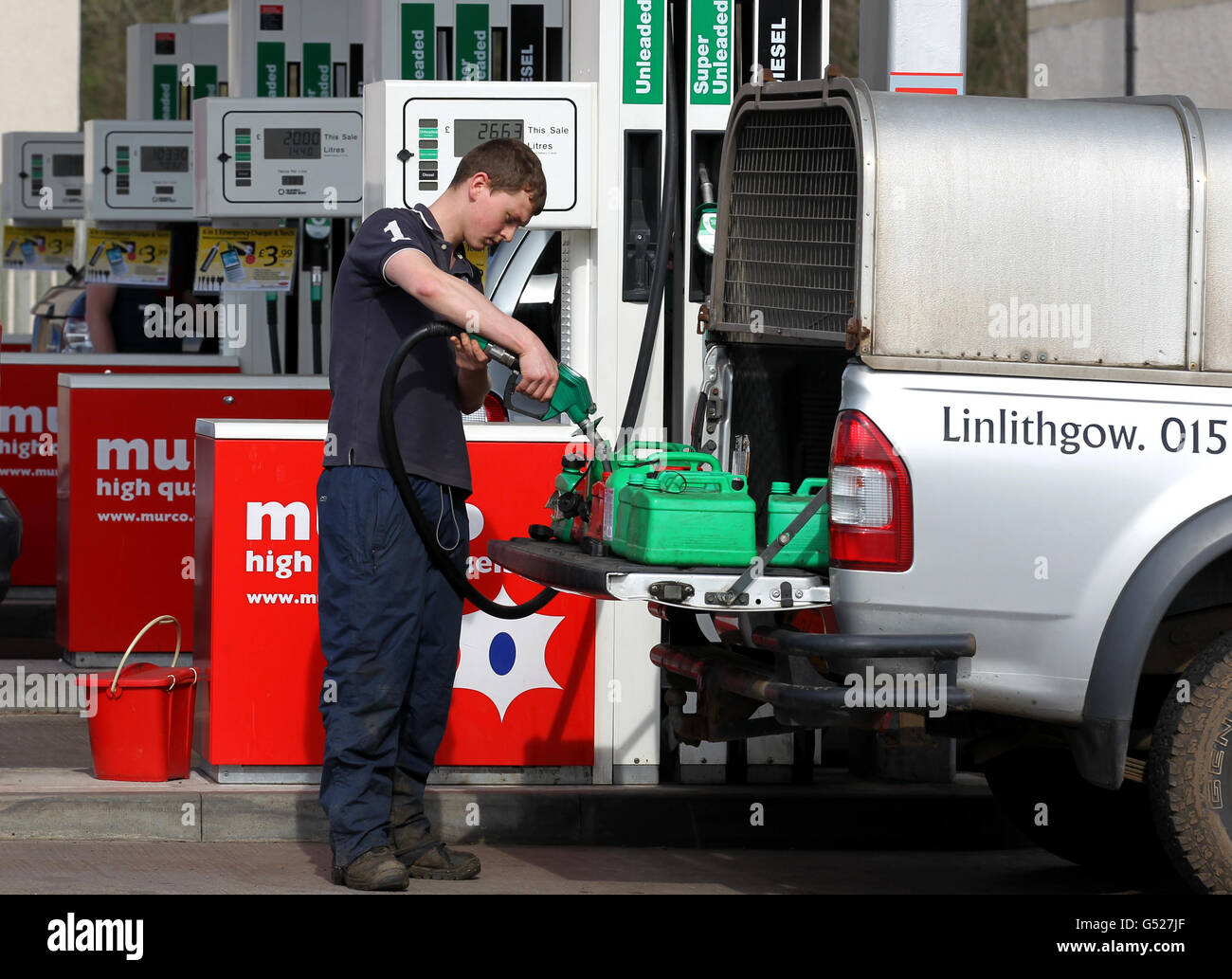Industry tankers natpub hires stock photography and images Alamy
