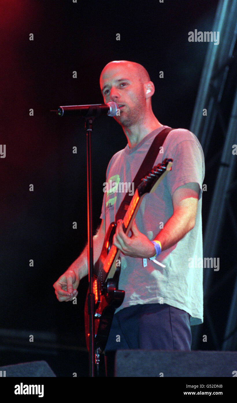 American dance musician Moby performing with guitar, on stage at the  Glastonbury Music Festival 2000 in Pilton, Somerset Stock Photo - Alamy