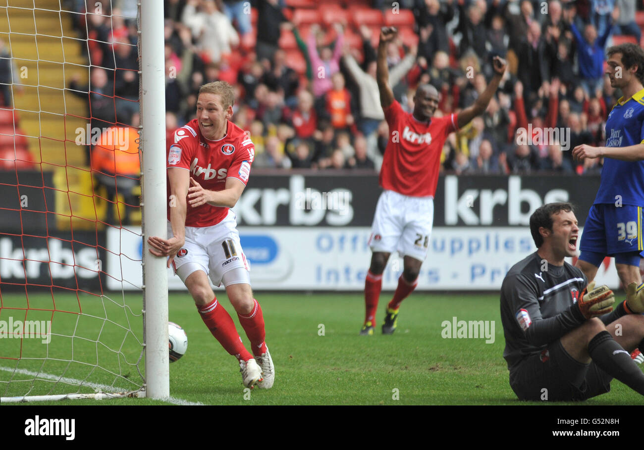 Charlton's Scott Wagstaff celebrates scoring his side opening goal during the npower Football League One match at The Valley, London. Stock Photo