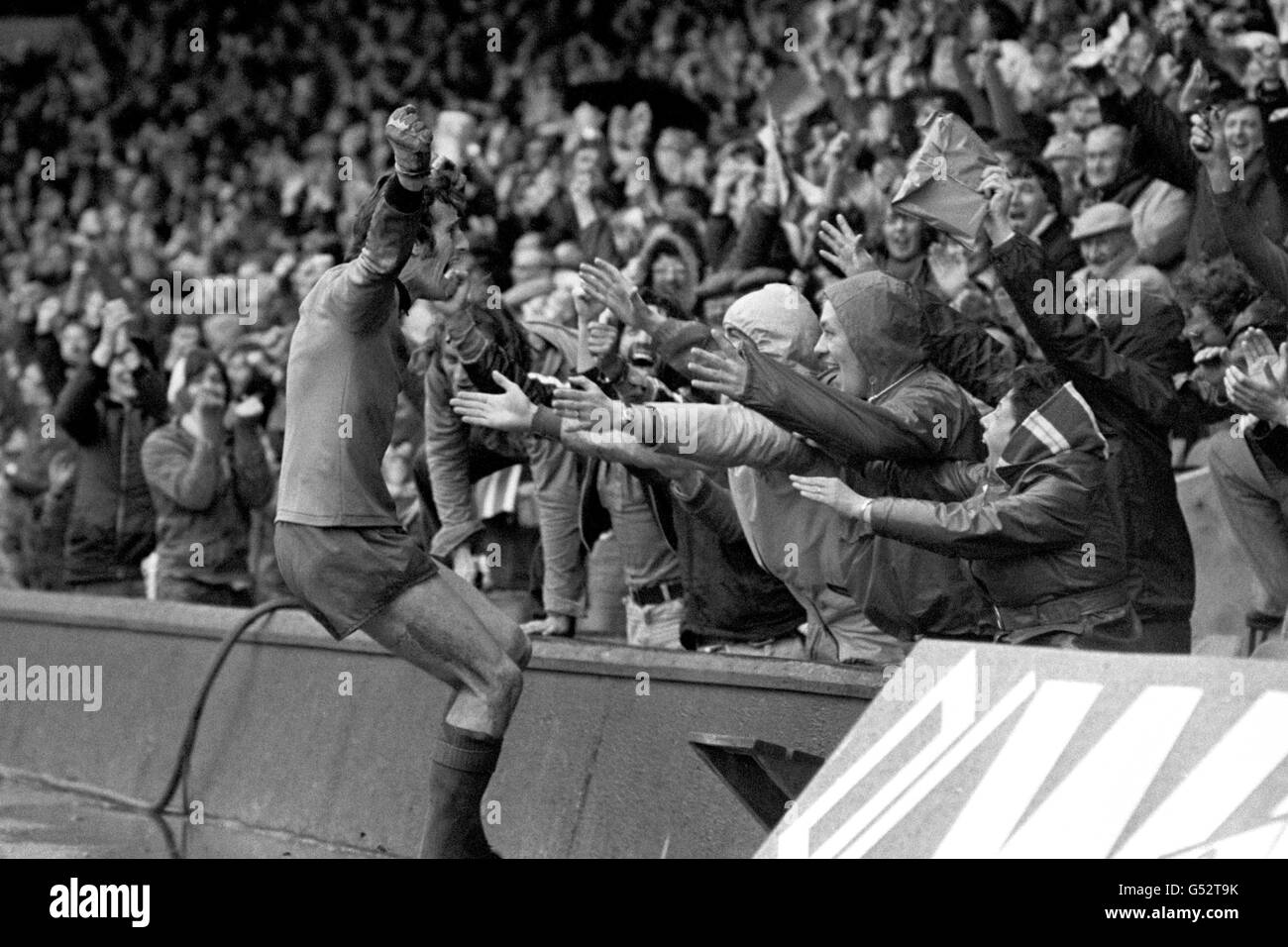 Soccer - FA Cup - Semi Final - Liverpool v Everton - Maine Road, Manchester Stock Photo