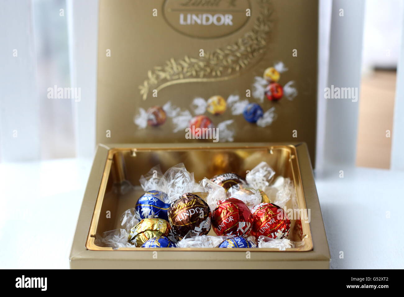 Lindor assortment chocolate box hires stock photography and images Alamy