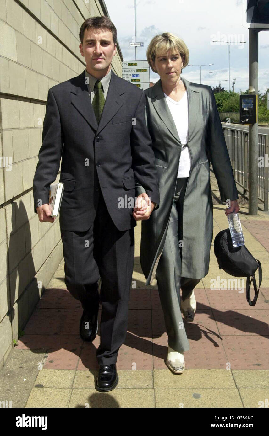 Court case military navy leaving with wife hires stock photography and
