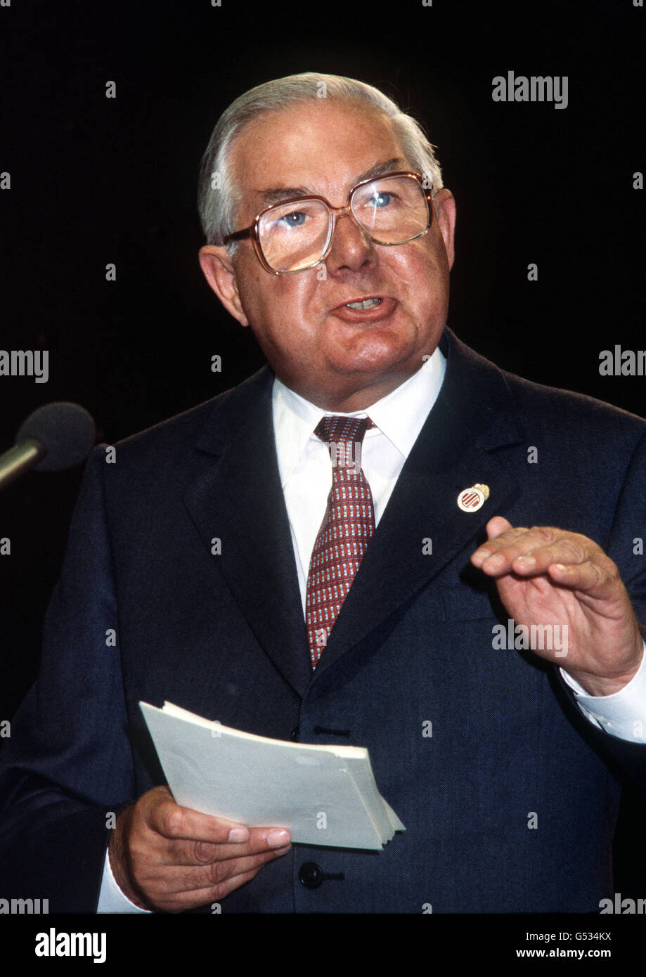 JAMES CALLAGHAN 1980: Opposition leader and former Labour Prime Minister James Callaghan addressing the 112th Annual Trades Union Congress in Brighton. Stock Photo