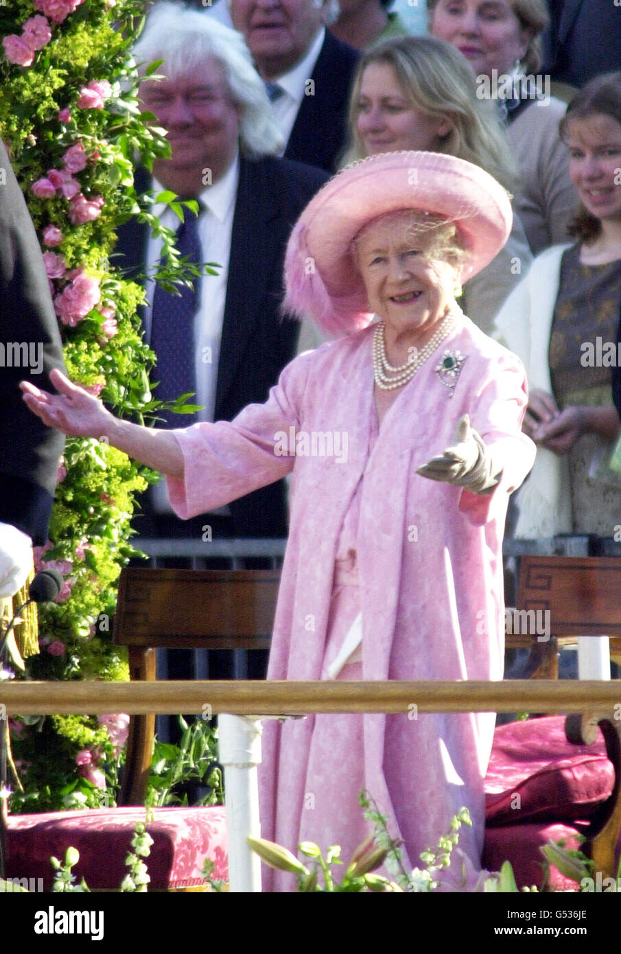 queen-mother-birthday-parade-hi-res-stock-photography-and-images-alamy