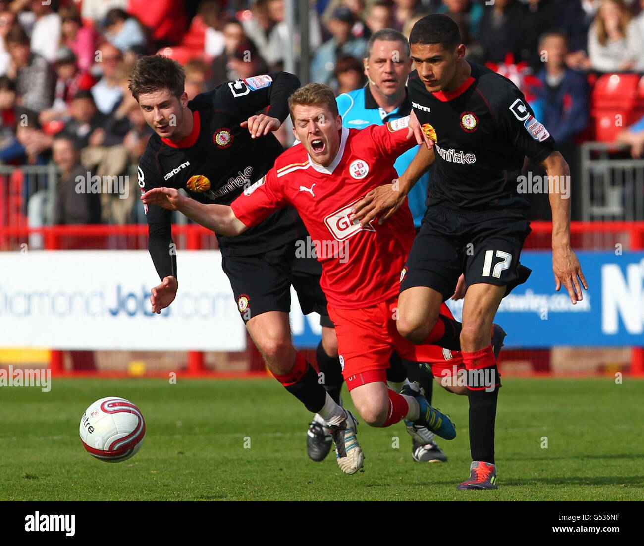 Crawley v crewe football hires stock photography and images Alamy