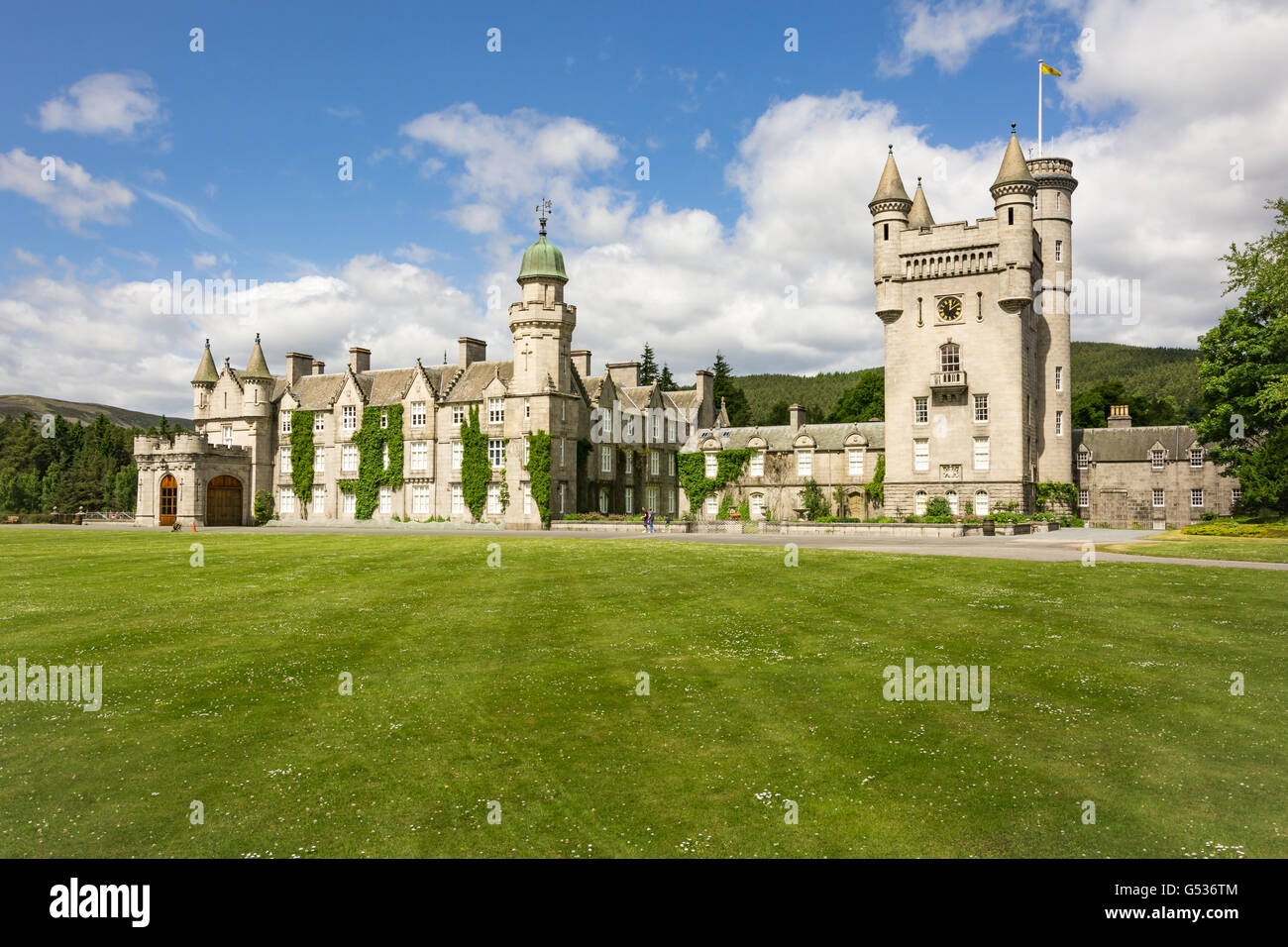 Balmoral castle garden hires stock photography and images Alamy