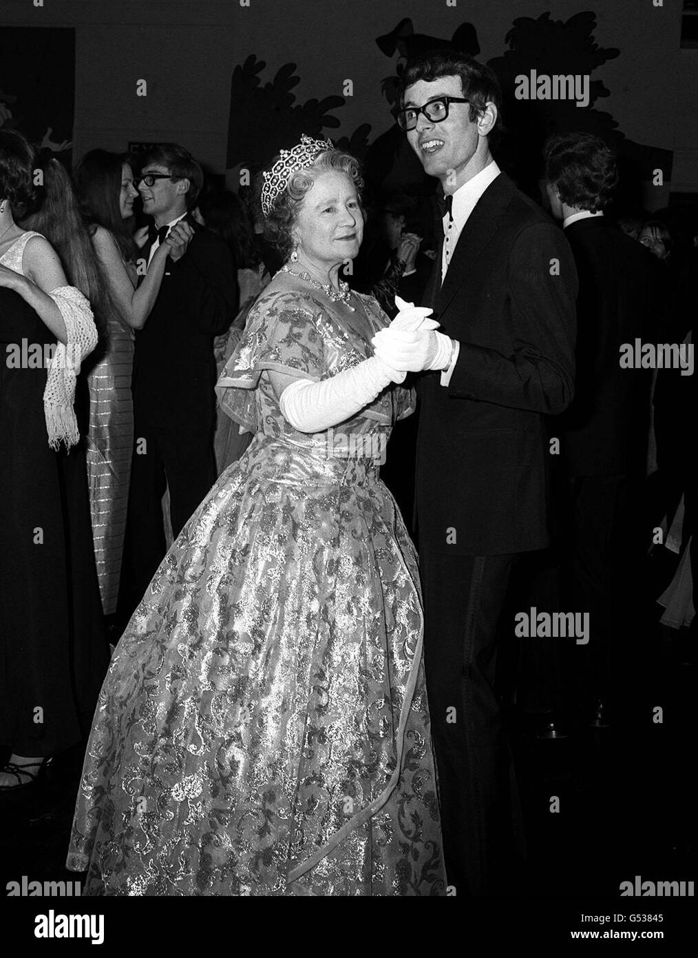 The Queen Mother, as Chancellor of London University, attending the Students Union Commemoration Ball at Queen Elizabeth College, Kensington, London. Stock Photo