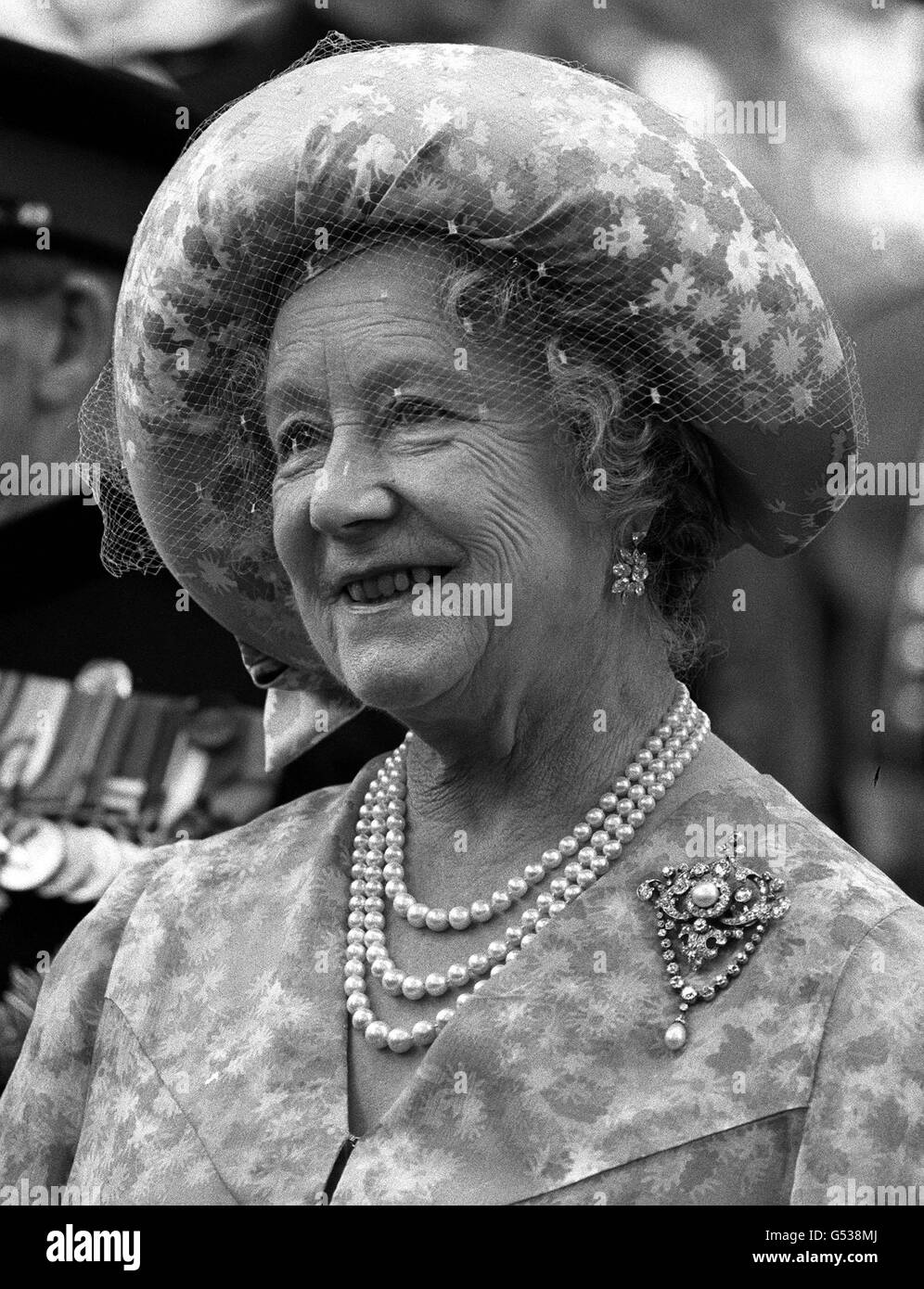 The Queen Mother in Whitehall, where she unveiled a statue of Field marshal Viscount Montgomery of Alamein, on the 36th anniversary of the D-Day landings. Stock Photo