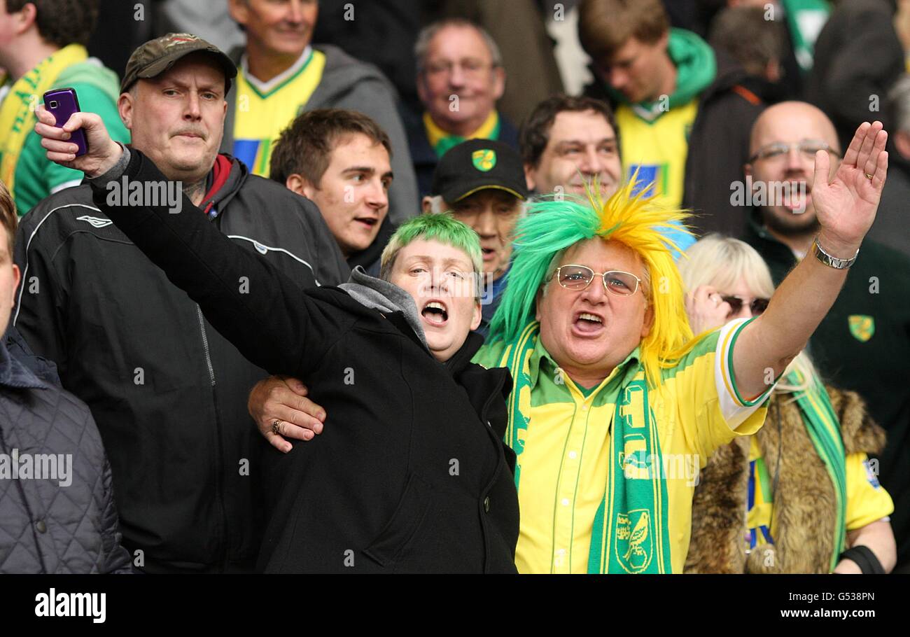 Norwich city fans celebrate in the stands hi-res stock photography and ...