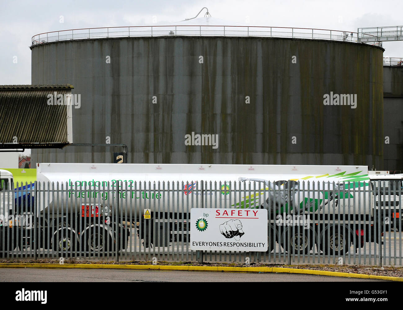 Tanker drivers dispute hires stock photography and images Alamy
