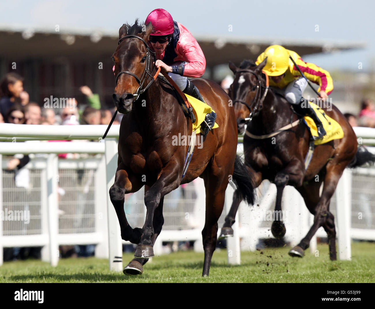 Horse Racing - Dubai Duty Free Weekend - Emergency Services Family Fun ...