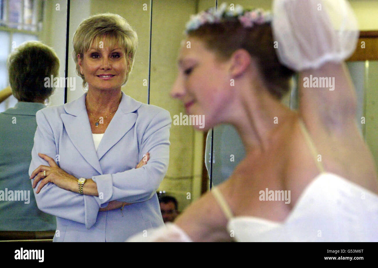 Angela rippon ballet hi-res stock photography and images - Alamy