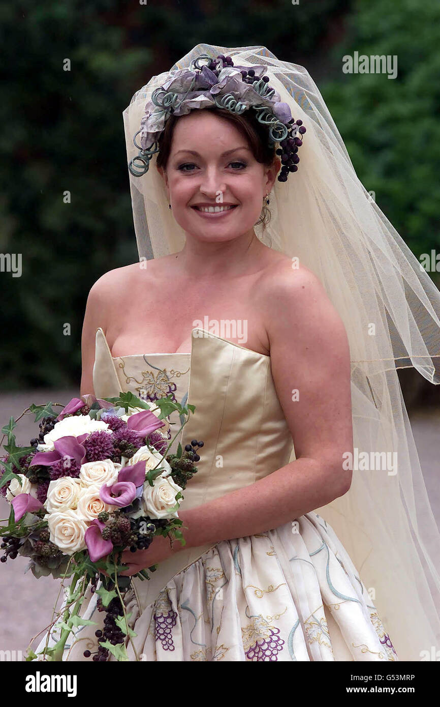 Coronation Street's Mike Baldwin's new bride Linda Sykes after they tied the knot. Mike, played by Johnny Briggs married Linda, played by Jacqueline Pirie, in a lavish ceremony at a Cheshire country house, Arley Hall. Stock Photo