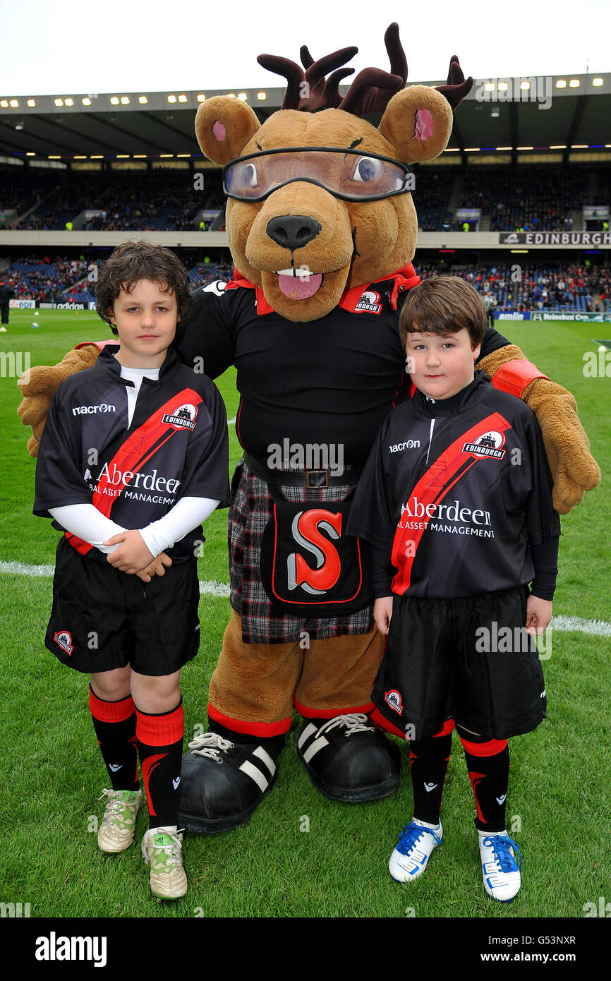 Edinburgh rugby mascot flinty mcstag hires stock photography and