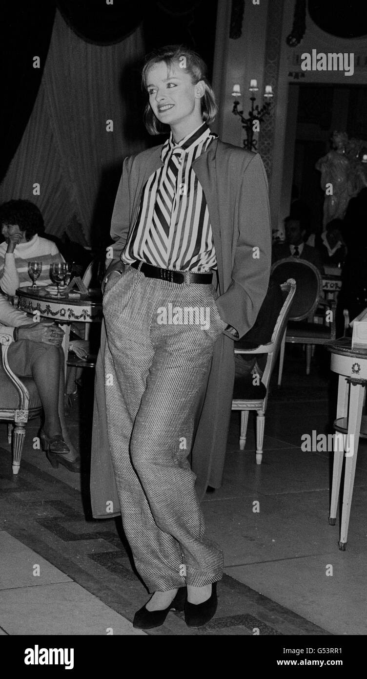 Rabett Black And White Stock Photos Images Alamy rabett-black-and-white-stock-photos-images-alamy