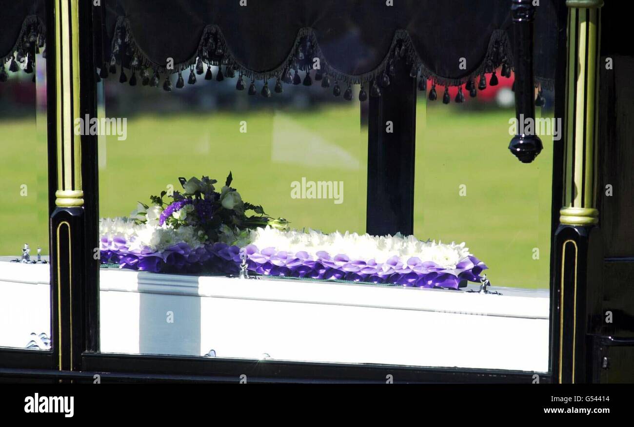 Surrey sarah payne funeral hires stock photography and images Alamy