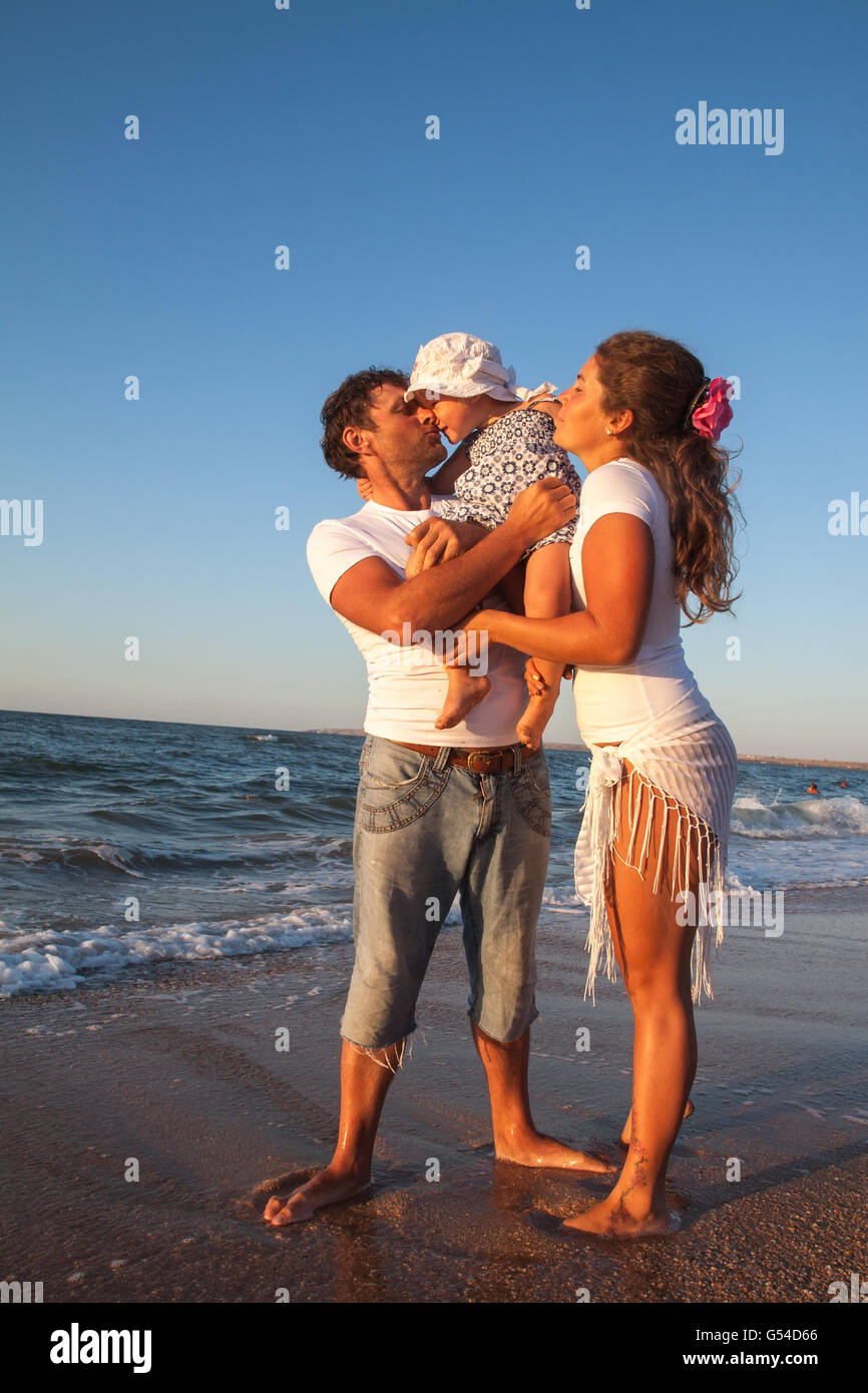 Family beach caucasian hi-res stock photography and images - Alamy